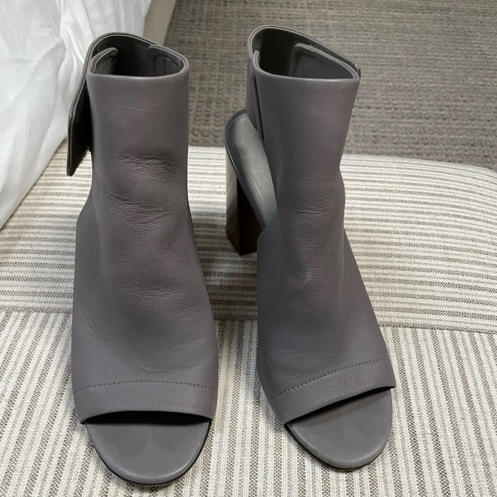 VINCE Grey Velcro Heeled Mules - Sz 6.5